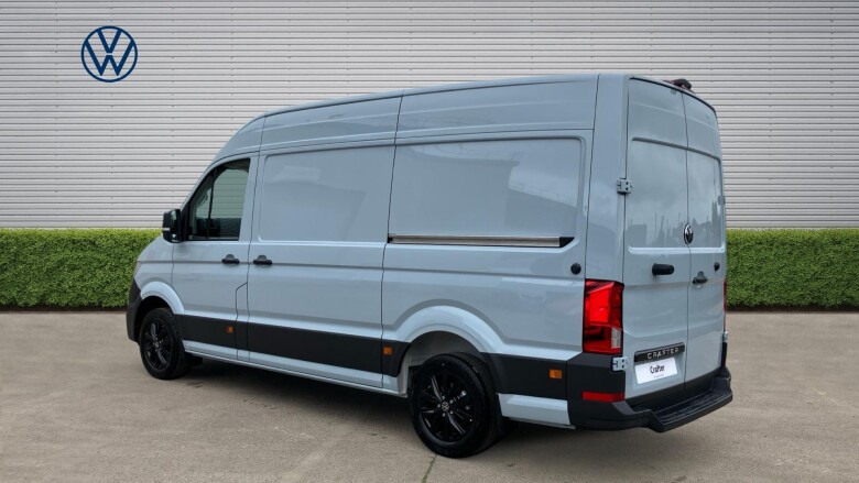 Volkswagen Crafter Cr35 Mwb Diesel Fwd 2.0 TDI 140PS Commerce Plus High Roof Van